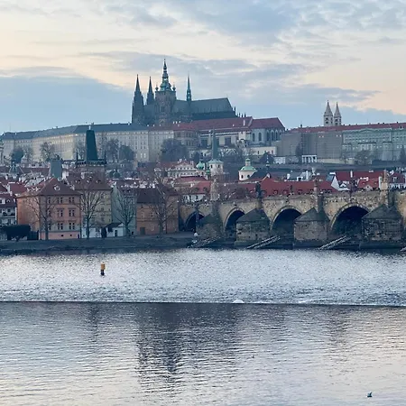 Spacious 4br By Charles Bridge Appartement Prague