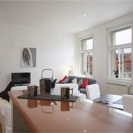 Charles Bridge Apartment Prague