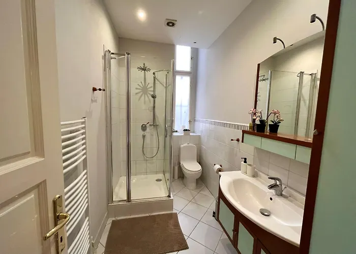 Spacious 4br By Charles Bridge * Prague