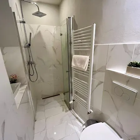 Spacious 4br By Charles Bridge 布拉格